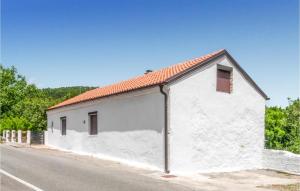 Gorgeous Home In Bater