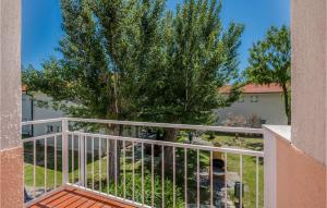 1 Bedroom Stunning Apartment In Baska