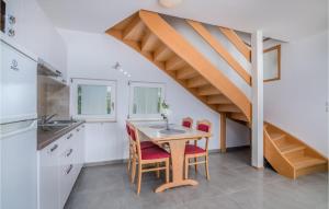 1 Bedroom Stunning Apartment In Baska