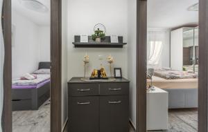 Lovely Home In Rasopasno With Wifi