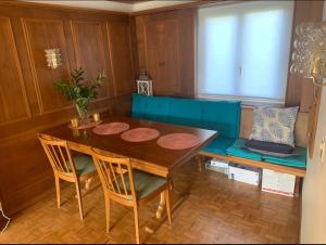 Small Double Room, bed 140x200cm, in very quiet and cosy house!