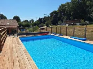 Gite La Vieille Grange, with pool in the Dordogne - Laprade