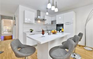 Gorgeous Home In Varazdin Breg