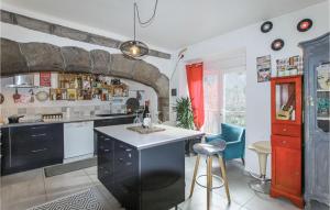 Maisons de vacances Gorgeous Home In Barnas : photos des chambres