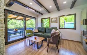 Beautiful Home In Gornje Stative