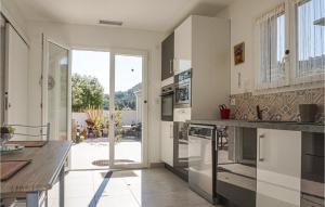 2 Bedroom Cozy Home In Saint Chinian