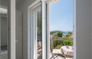 Lovely Home In Maslinica With Wifi