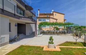 1 Bedroom Amazing Apartment In Rovinj