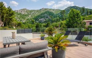 Amazing Home In Gémenos