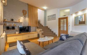 Beautiful Home In Debeljak, Sukosan