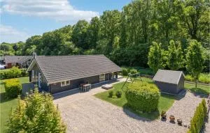 Awesome Home In Juelsminde With Kitchen - Endelave By