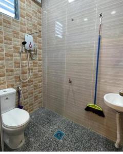 RALI PD 16PAX HOMESTAY E karaoke & swimming pool