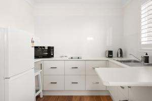 Idyllic unit in Little Manly - Steps from the sand