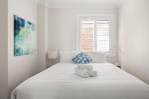 Idyllic unit in Little Manly - Steps from the sand