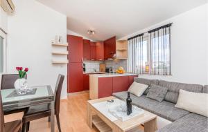 Nice Apartment In Fazana With Wifi 