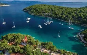 Pet Friendly Home In Milna - Milna