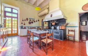 Amazing Home In Lézignan-Corbières