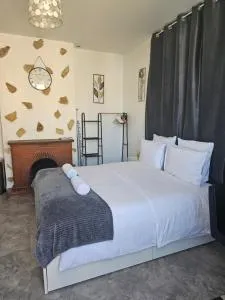 Studio 3 à La Trinité proche de Nice 10 mn, Monaco 15 mn et l'Italie 30 mn - Drap