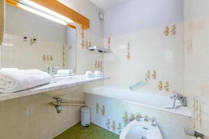 Hotels Hotel les Bains : photos des chambres
