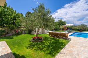 VILLA ROKO with 4 bedrooms, 32sqm heated pool