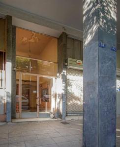 Newly Renovated 2-Bedroom Condo In Athens !