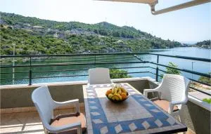 5 Bedroom Stunning Apartment In Ploce - Stablina