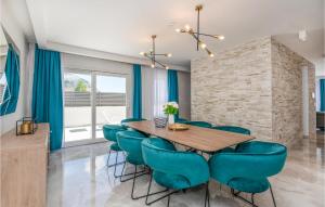 Beautiful Home In Makarska