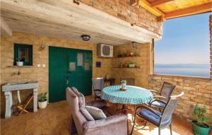 1 Bedroom Gorgeous Apartment In Lovran 