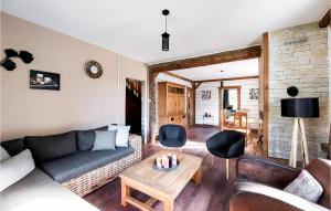 Awesome Home In Granges-Aumontzey