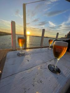 Almudens green apartment, HIGH-SPEED FREE WIFI, 250m to Beach, The center of Torrevieja