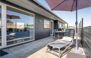 Three-Bedroom Holiday Home In Hvide Sande