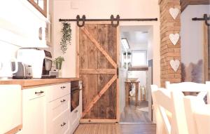 Awesome Apartment In Nowe Warpno