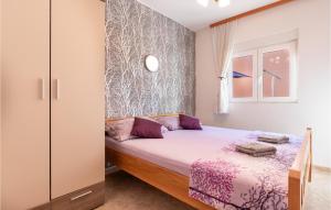 Gorgeous Apartment In Vir With Wifi