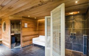 Stunning Home In Westouter With Sauna