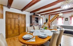 Beautiful Home In Bedenica With Wifi 