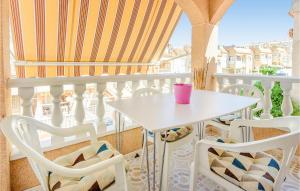 Cozy Apartment In Torrevieja With Wifi