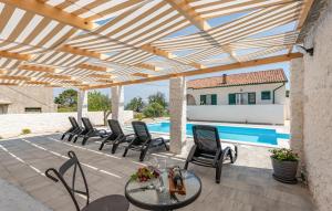 Stunning Home In Lun With Wifi