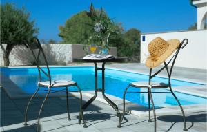 Stunning Home In Lun With Wifi 
