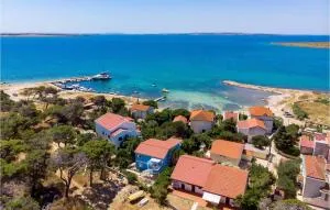 Lovely Apartment In Kosljun With Wifi - Košljun