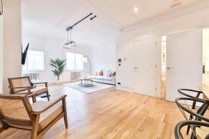 Wonderful Fitzrovia 3 Bed Apartment