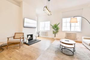 Wonderful Fitzrovia 3 Bed Apartment