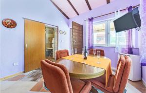 Stunning Home In Peroj