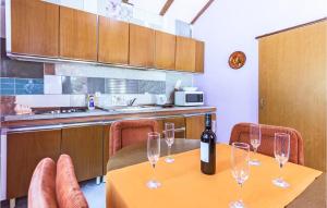 Stunning Home In Peroj