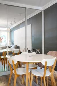 Urban Chic - City Center - Warsaw Stays - Solidarnosci 64