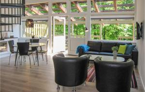 3 Bedroom Awesome Apartment In Allinge