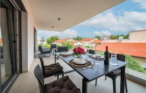 Beautiful Apartment In Vodnjan