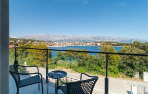 Awesome Apartment In Selca