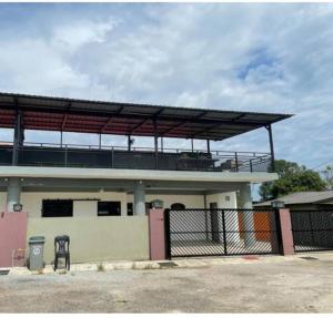 RALI PD HOME D 16Pax karaoke and swimming pool