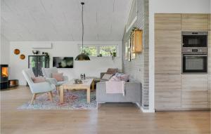 4 Bedroom Amazing Home In Blokhus