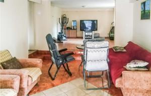 3 Bedroom Awesome Apartment In Klucze